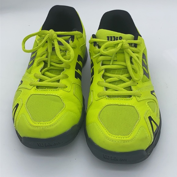 Kids Wilson Rush pro Tennis shoes size 5 - Picture 2 of 5